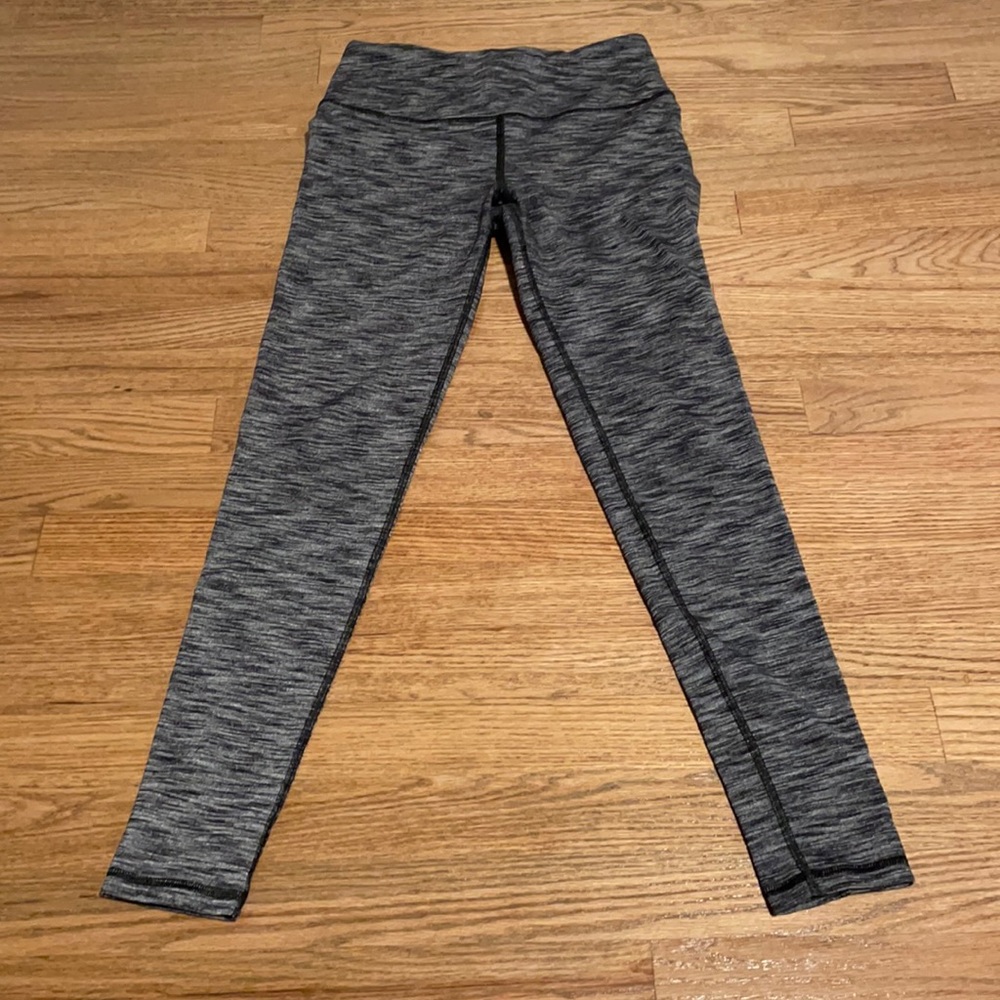 Size small gray Victoria’s Secret sport leggings